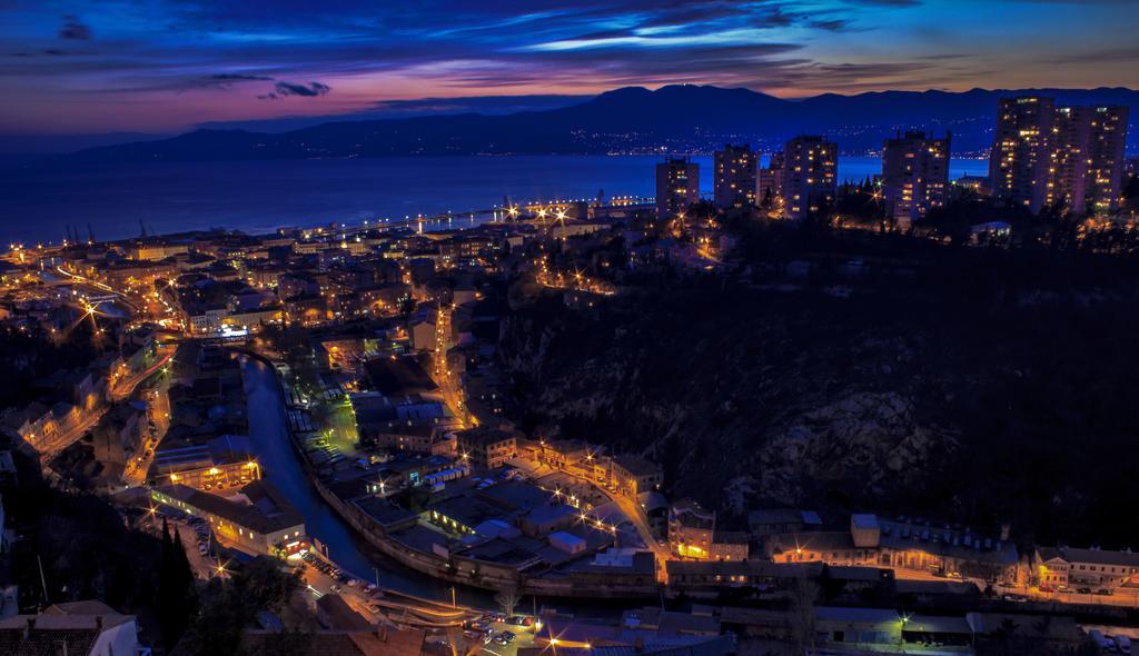 Apartments Sky Rijeka Exteriör bild